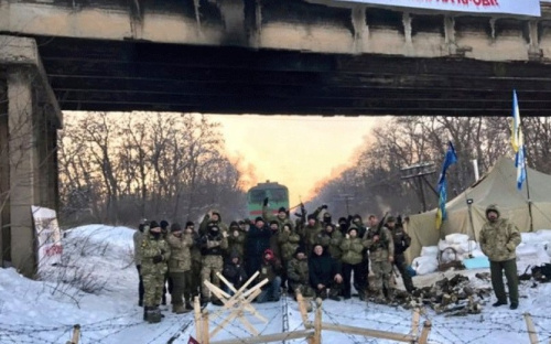 34-й день блокады Донбасса: убытки ДЖД, остановка предприятий и сокращение рабочих мест