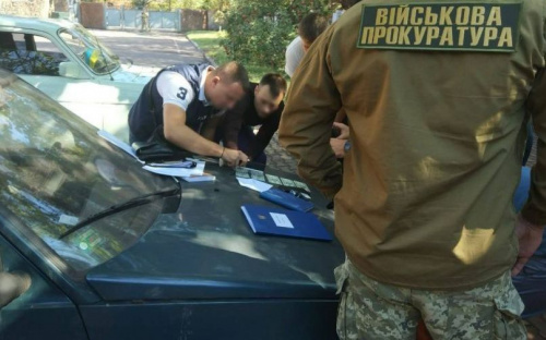 На взятке в 300 долларов в Мариуполе попался замвоенкома (ФОТО)