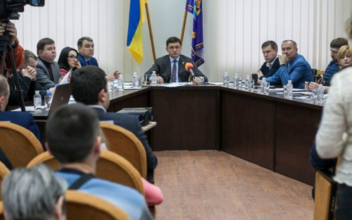 Мариупольцам будут присваивать звание «Почетный гражданин» по новым правилам (ФОТО)