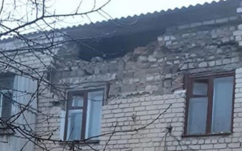 Обвалилась стена фасада в многоквартирном доме на Донетчине