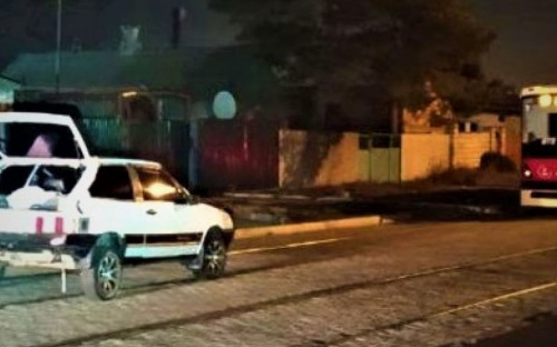 В Мариуполе автомобили сбили военного на «зебре» и пьяного пешехода