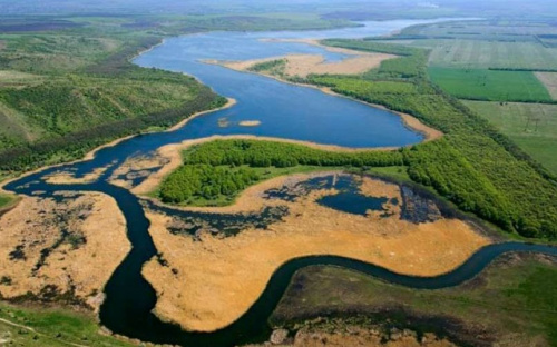 На Донетчине из водохранилища достали тело женщины
