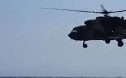 В Мариуполе над пляжем пронесся военный вертолет