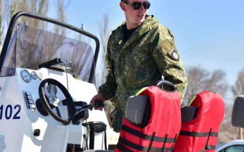 На патрулирование побережья Мариуполя вышел полицейский катер (ФОТО)