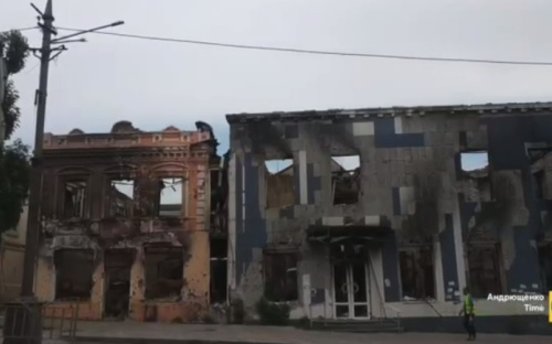 Майже кожна будівля зруйнована: у мережі показали історичний центр окупованого Маріуполя