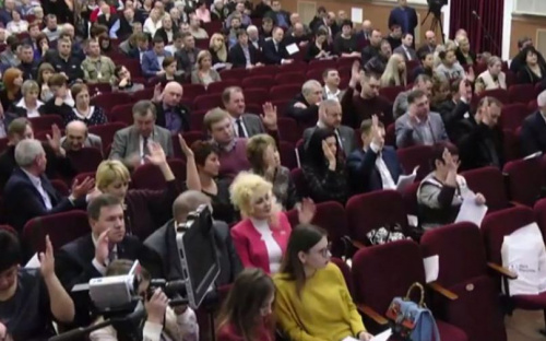 В Мариуполе «Экстрим-парк» отпустили в свободное плавание и создали «Украинский дом»
