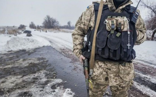 Вблизи Золотого остановили наступление боевиков. Один украинский военный погиб