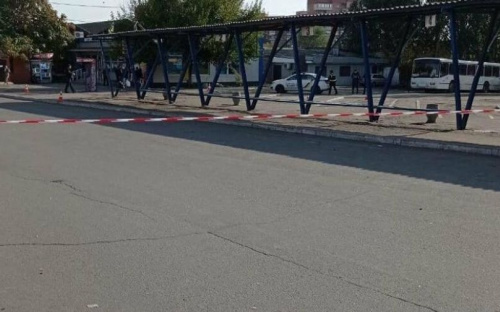 На АС-2 в Мариуполе нашли подозрительную сумку. Работают взрывотехники