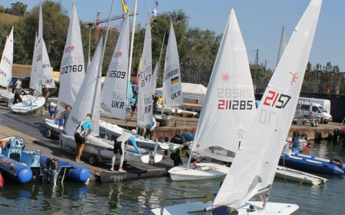 В Мариуполе стартовал чемпионат Украины по парусному спорту