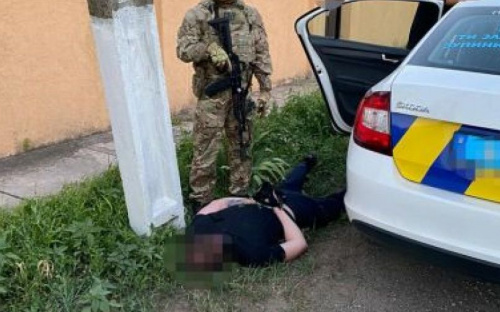 Стали известны подробности о полицейских, задержанных в Мариуполе по подозрению в торговле наркотиками (ФОТО)