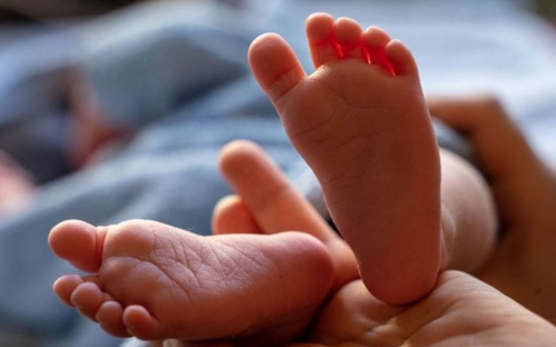 В Мариуполе после родов умерла многодетная мать, у которой диагностировали коронавирус