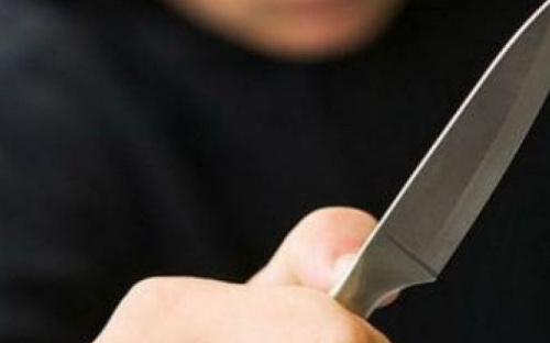 В частном секторе Мариуполя подрезали мужчину