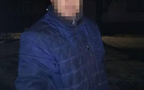 Мариупольчанка остановила бесчинства двух преступников в своем подъезде (ФОТО)