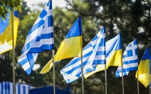 Відвоювати свободу та культуру: як греки Приазов’я зберігають традиції та нищать окупантів