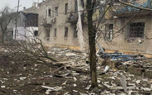 Волноваха попала под обстрел: разбиты жилые кварталы (ФОТОРЕПОРТАЖ)