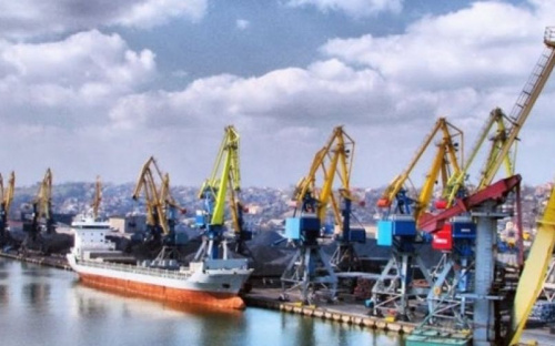 Действия РФ в Азовском море: грузопоток за год упал на 15%, убытки превысили 1 млрд грн