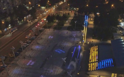 В Мариуполе появилась символика Евро-2020, трезубец и надписи в поддержку украинских футболистов