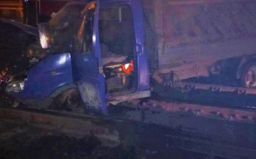 Аварии в Мариуполе: «гармошка» на пост-мосту, наезд тепловоза на «Газель» и сбитые пешеходы