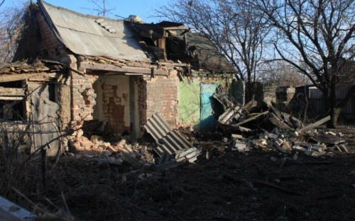 На Донетчине под обстрел боевиков попали жилые дома и ферма: погиб скот