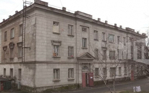 В Мариуполе переселенцы живут в первобытных условиях. Кто поможет людям?