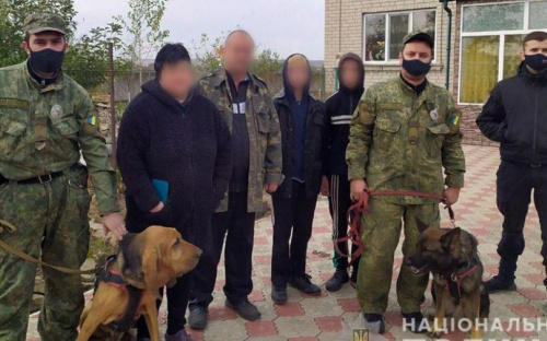 К поиску сбежавших подростков на Донетчине привлекли ищеек