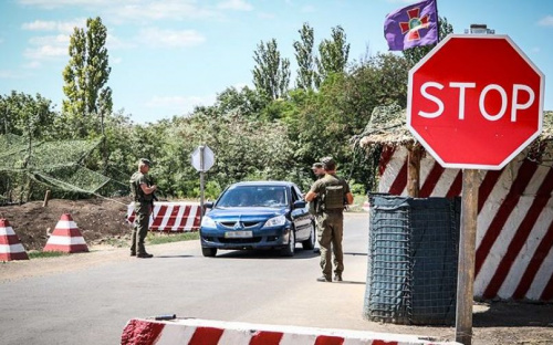 Нацгвардейцы под Мариуполем задержали пособников боевиков