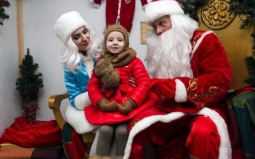 На Театральной площади мариупольцев будет ждать Рождественский вертеп (ФОТО)