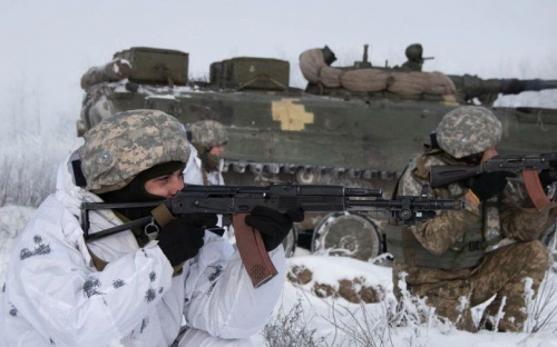 Обострение на фронте: вблизи Мариуполя ранены шесть украинских военных