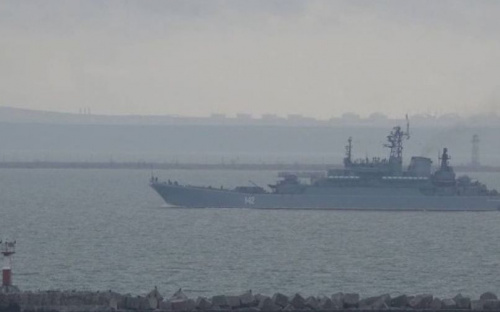 В Азовское море вошли венные корабли РФ. Закроют ли часть акватории и воздушное пространство?