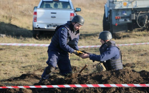 В Донецкой области вблизи жилых домов изъяли более тысячи боеприпасов времен Второй мировой (ФОТО)
