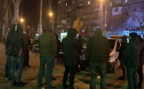 В Мариуполе задержали рекетиров, работают десятки правоохранителей (ДОПОЛНЕНО)
