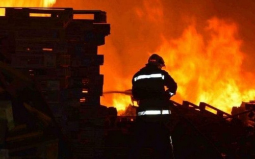 В Мариуполе во время пожара пострадал мужчина