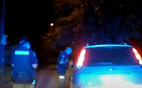 В Мариуполе пьяный водитель на неисправной машине возил ребенка в переднем ряду