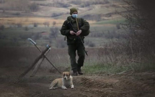 Боевики обстреливают поселки вблизи Мариуполя. В зоне ООС ранен украинский военный