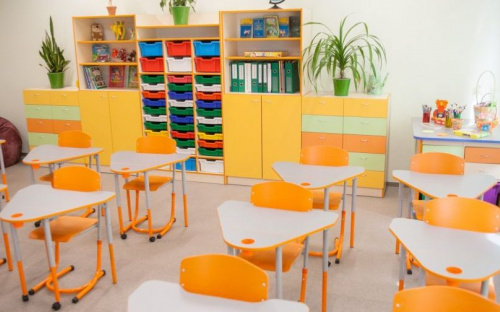 В Мариуполе закупили необходимую «начинку» для 152 первых классов
