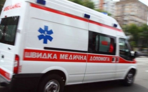 На мариупольской улице мужчине сломали челюсть