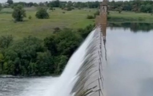 Уровень воды в водохранилище под Мариуполем выше допустимого. Есть ли опасность для населения?