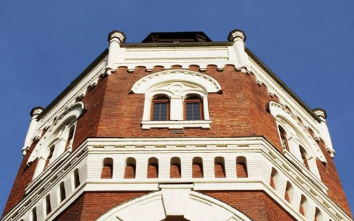 Жителям Мариуполя откроют отреставрированную водонапорную башню