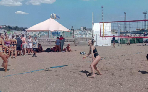 В перерывах между танцами: на MRPL City-2019 мариупольцы сыграли в волейбол и уличный футбол (ФОТО)