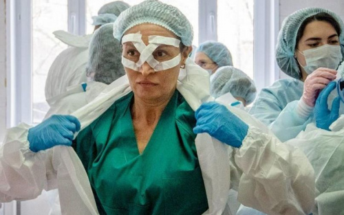 В Украине за сутки в больницу с COVID-19 попали почти 2 тысячи пациентов