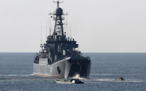 Росіяни перевели в Азовське море три великих десантних корабля: що це може означати