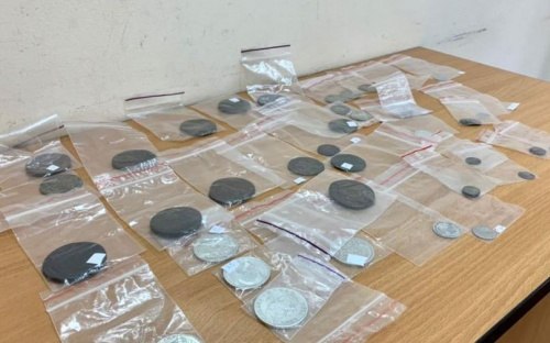 Старинные монеты пытались вывезти из Мариуполя в Израиль
