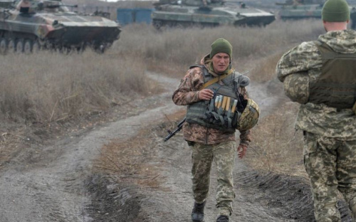 Боевики открыли огонь вблизи Мариуполя. Ранен украинский воин