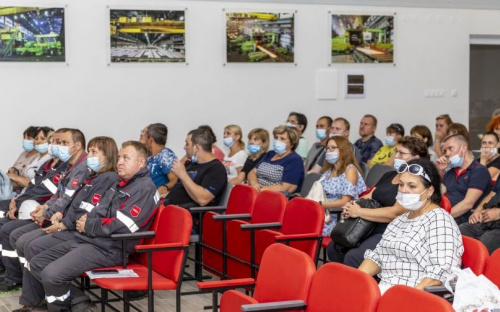 На мариупольском меткомбинате создали комфортные условия для рабочих собраний