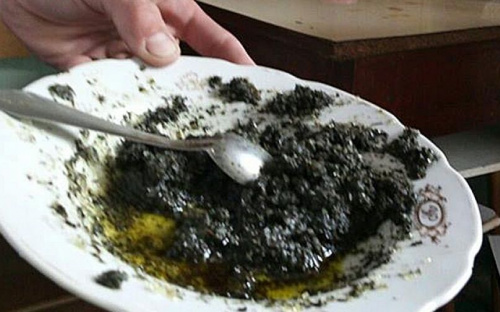 Мать двоих детей в Мариуполе готовила «кашу» из конопли (ФОТО)