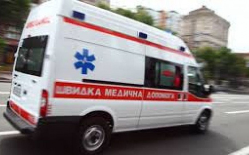 Вой сирен и счет на минуты: пропускают ли мариупольские водители карету «скорой» на дорогах города