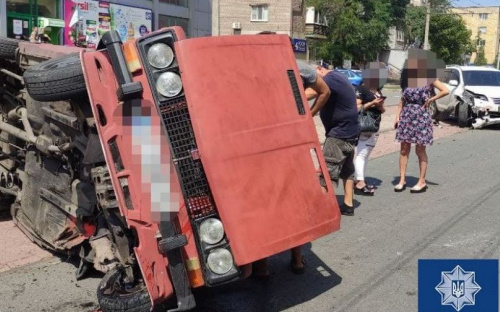 ДТП и порыв на линии: в двух районах Мариуполя затруднено движение транспорта