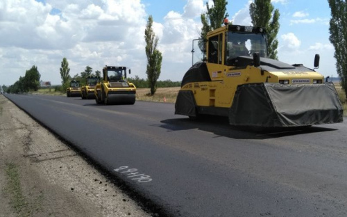 Больше половины «дороги жизни» Запорожье – Мариуполь отремонтировано (ФОТО)