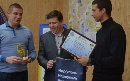 Лучшим спортсменом месяца в Мариуполе стал победитель Кубка Европы по парусному спорту (ФОТО)