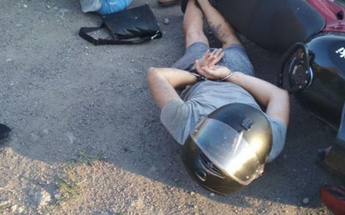 Полицейская погоня за Kawasaki закончилась в Мариуполе скоростным падением (ФОТО)